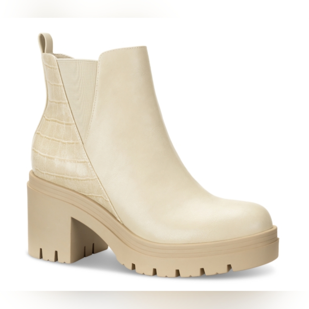 Sun + Stone Veronikaa Pull-on Lug Chelsea Booties, Ecru Cro, Size 6.5M & 7M